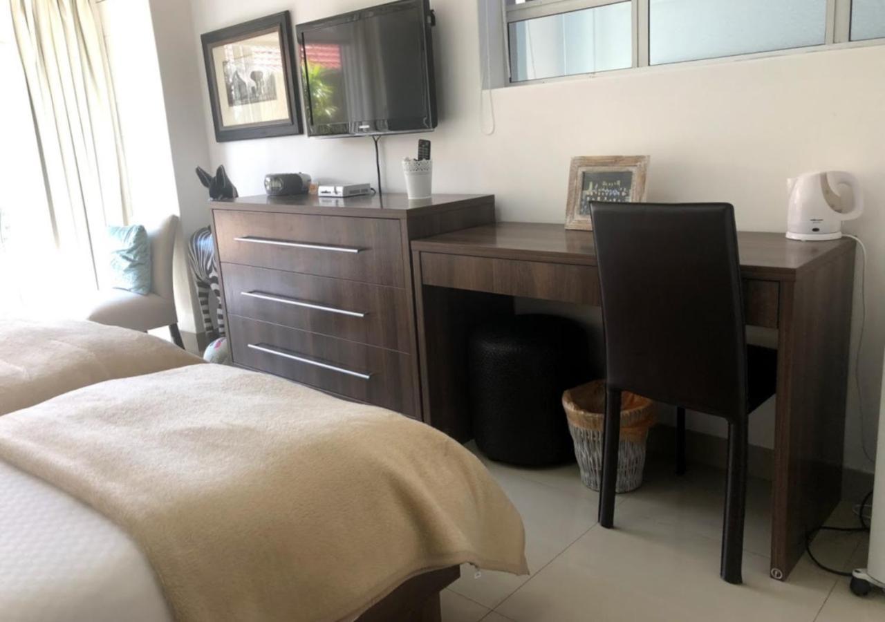 Southern Comfort Guest House Cape Town Bagian luar foto